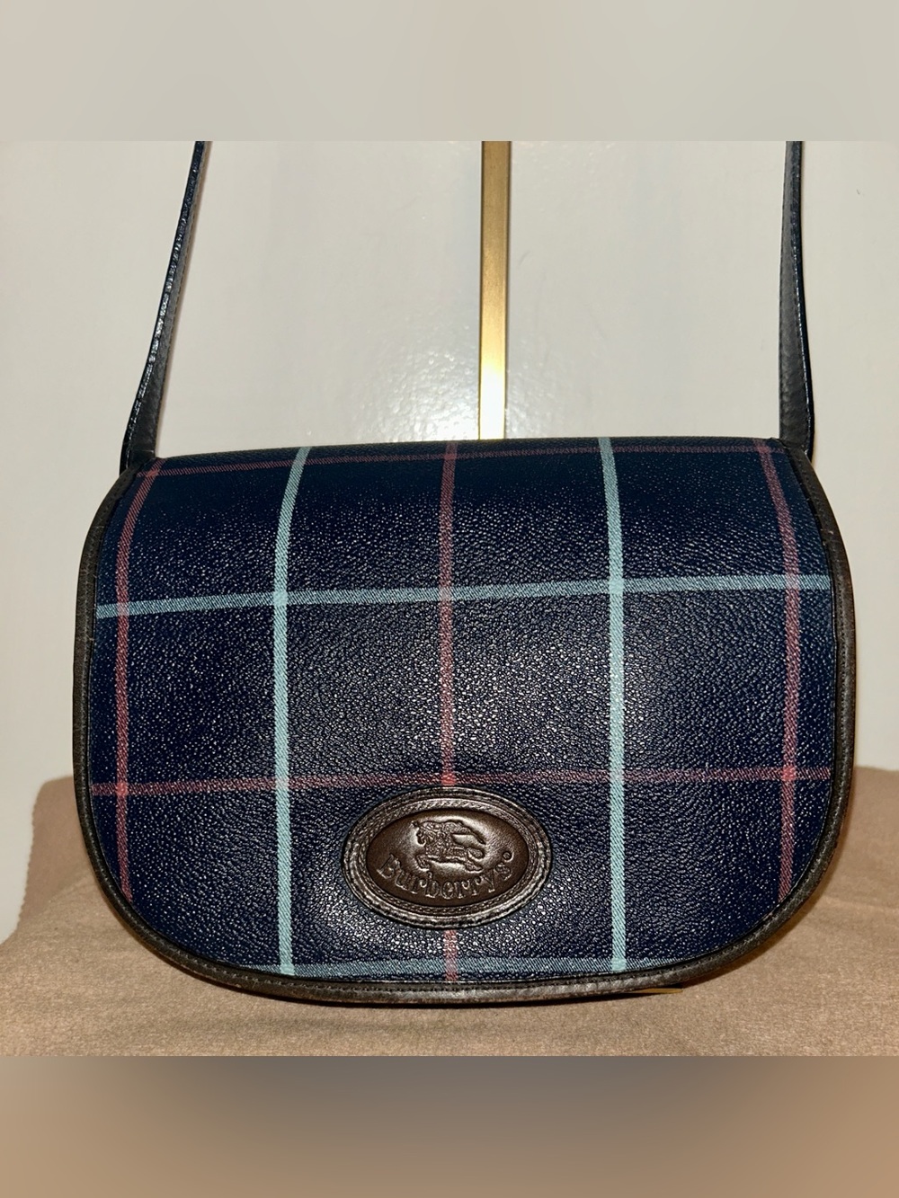 Vintage Burberrys navy blue plaid crossbody shoulder bag purse made in
Italy